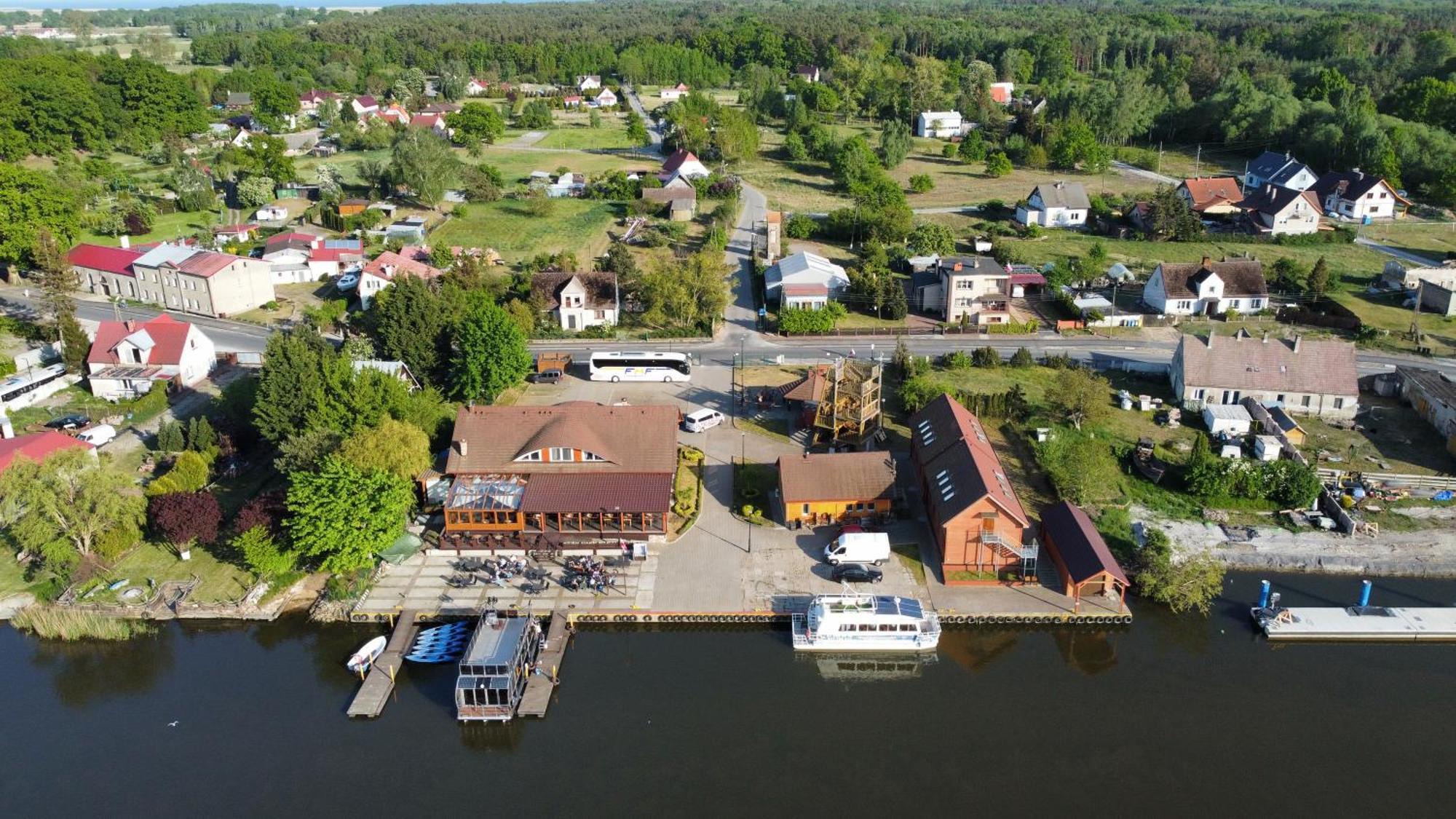 Karczma Rybna Rybaczowka Marina B&B Świnoujście Buitenkant foto