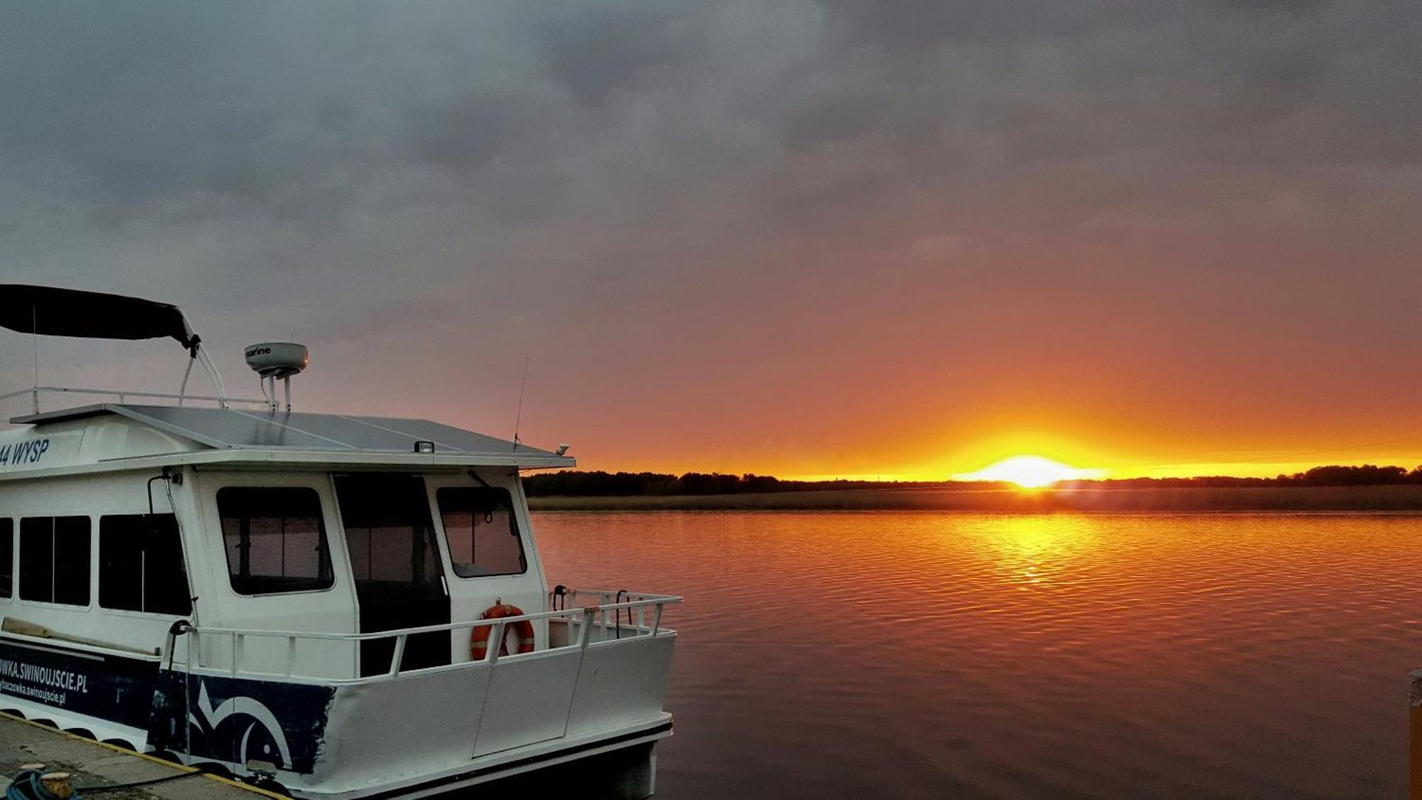 Karczma Rybna Rybaczowka Marina B&B Świnoujście Buitenkant foto